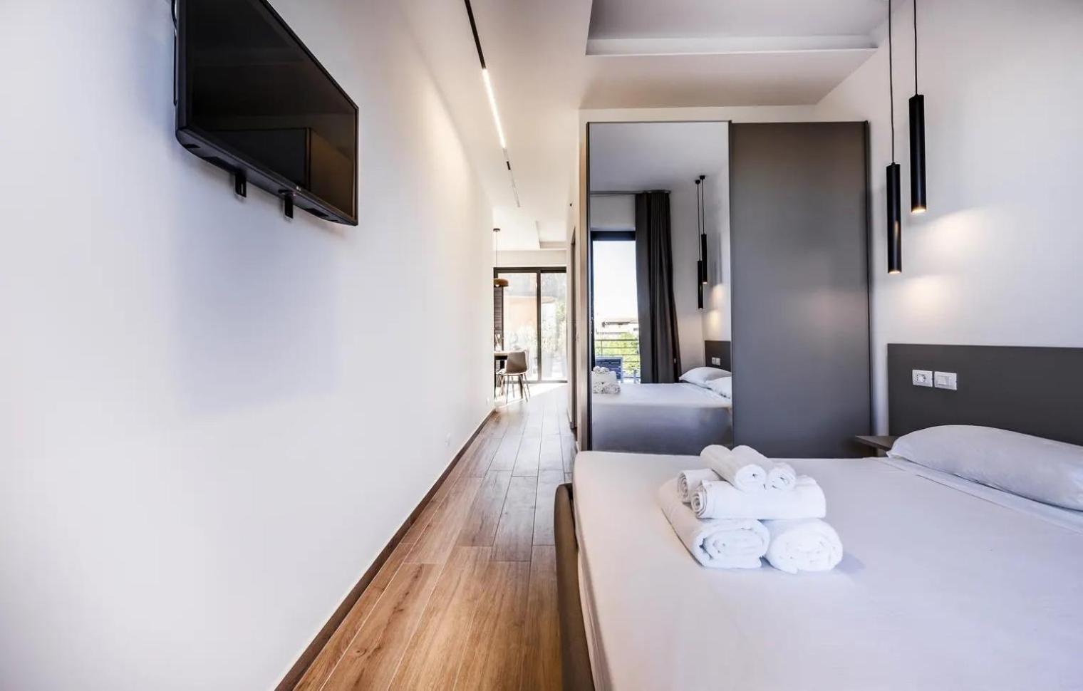 La Brisa Aparthotel Capo d'Orlando Bagian luar foto