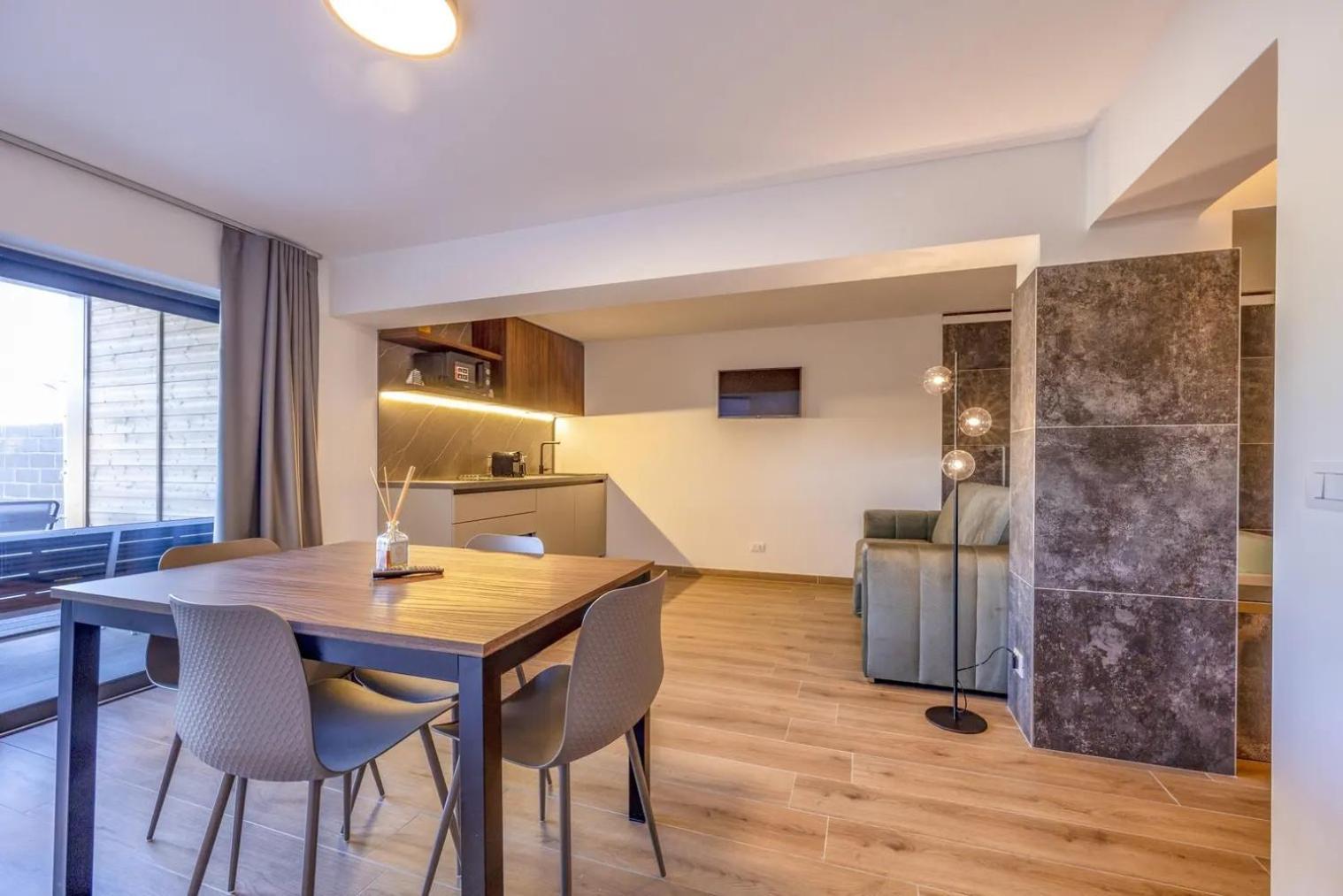 La Brisa Aparthotel Capo d'Orlando Bagian luar foto
