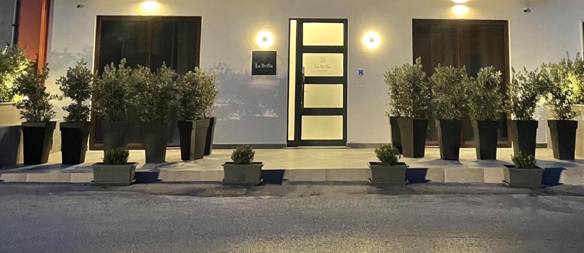 La Brisa Aparthotel Capo d'Orlando Bagian luar foto