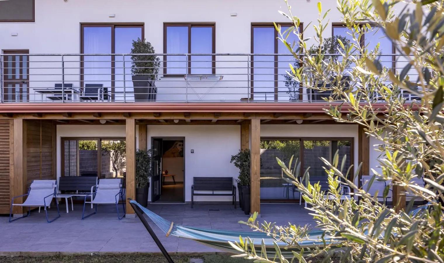 La Brisa Aparthotel Capo d'Orlando Bagian luar foto