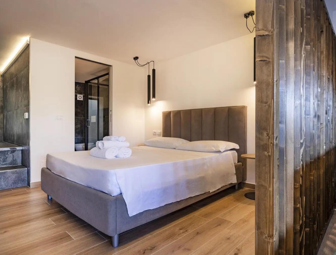 La Brisa Aparthotel Capo d'Orlando Bagian luar foto