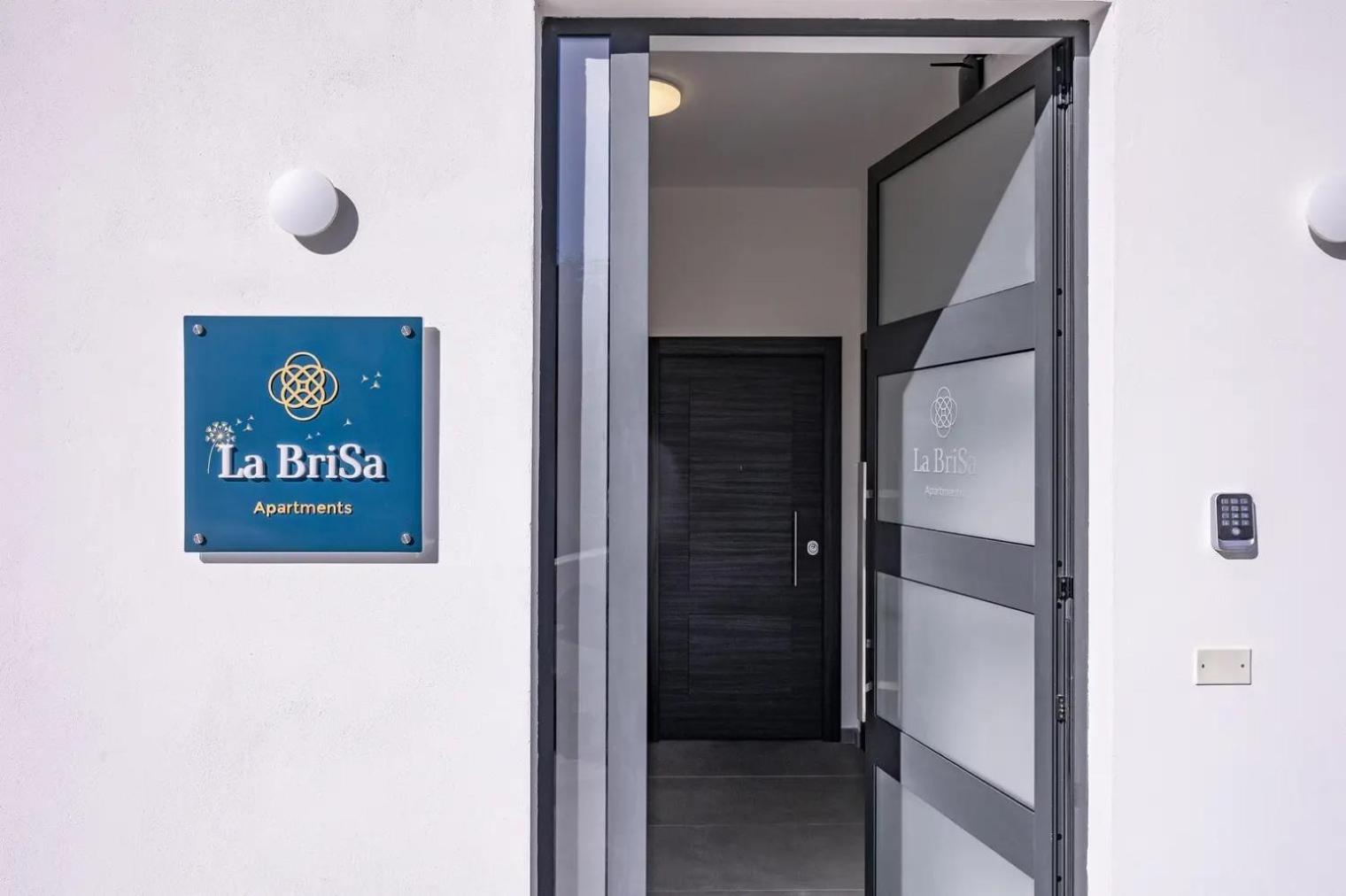 La Brisa Aparthotel Capo d'Orlando Bagian luar foto