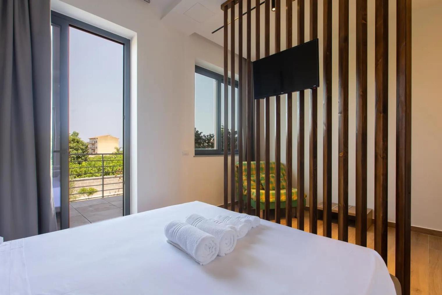 La Brisa Aparthotel Capo d'Orlando Bagian luar foto